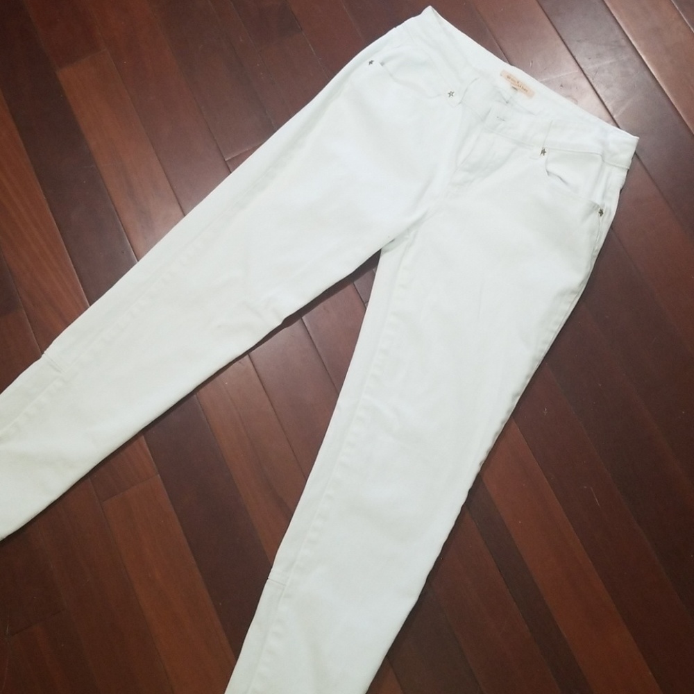 🌸White Capris